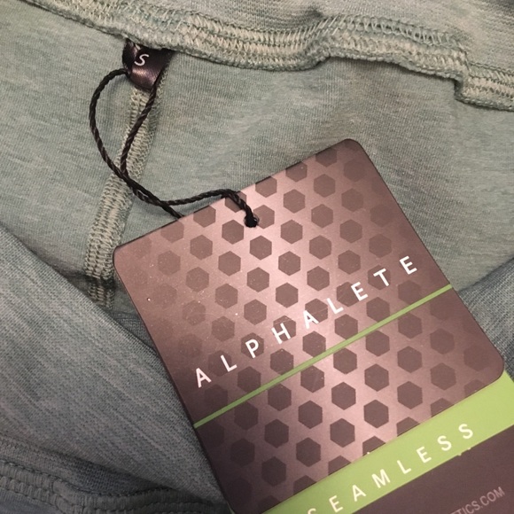 SOLD! Alphalete Revival Leggings - Picture 4 of 4